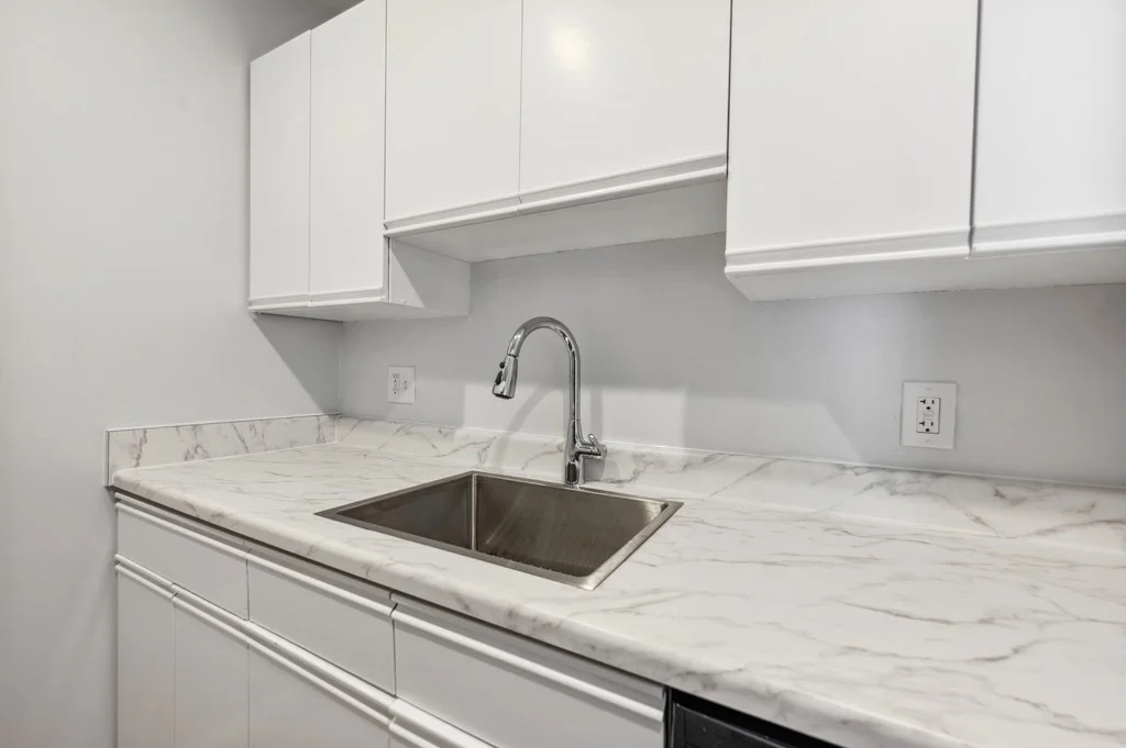 2 bed, 1 bath apartment for rent at 102 E Brookline Unit B, South End — photo 7 of 18
