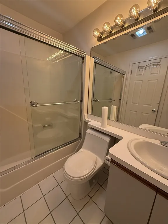 1 bed, 1 bath apartment for rent at 102 E Brookline Unit 2, South End — photo 6 of 17