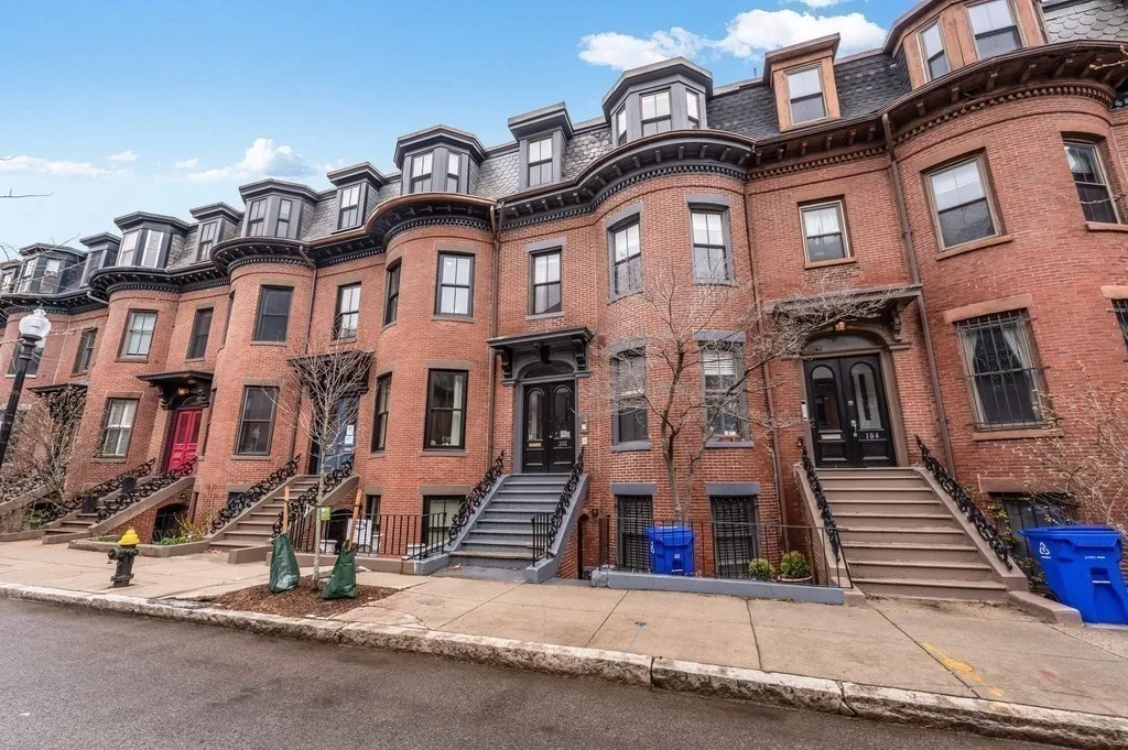 1 bed, 1 bath apartment for rent at 102 E Brookline Unit 2, South End — photo 16 of 17