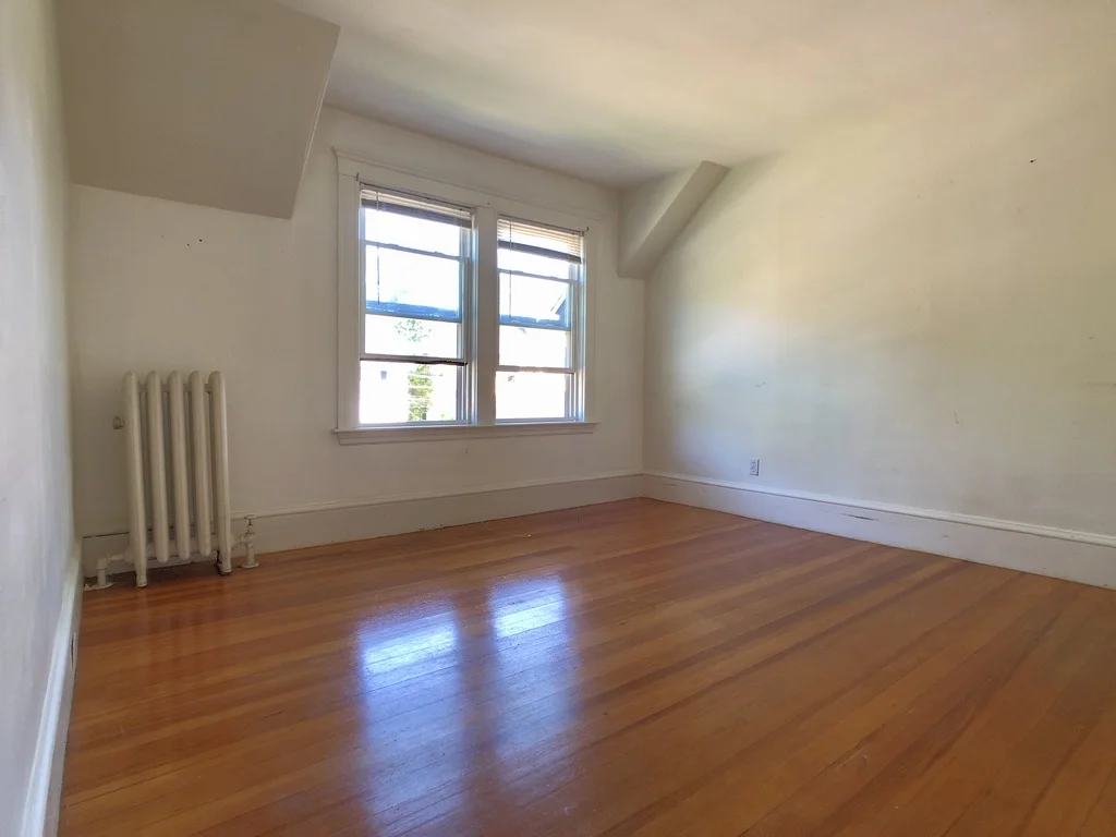 4 bed, 1.5 bath apartment for rent at 102 Erie Ave, Newton Highlands — photo 10 of 21