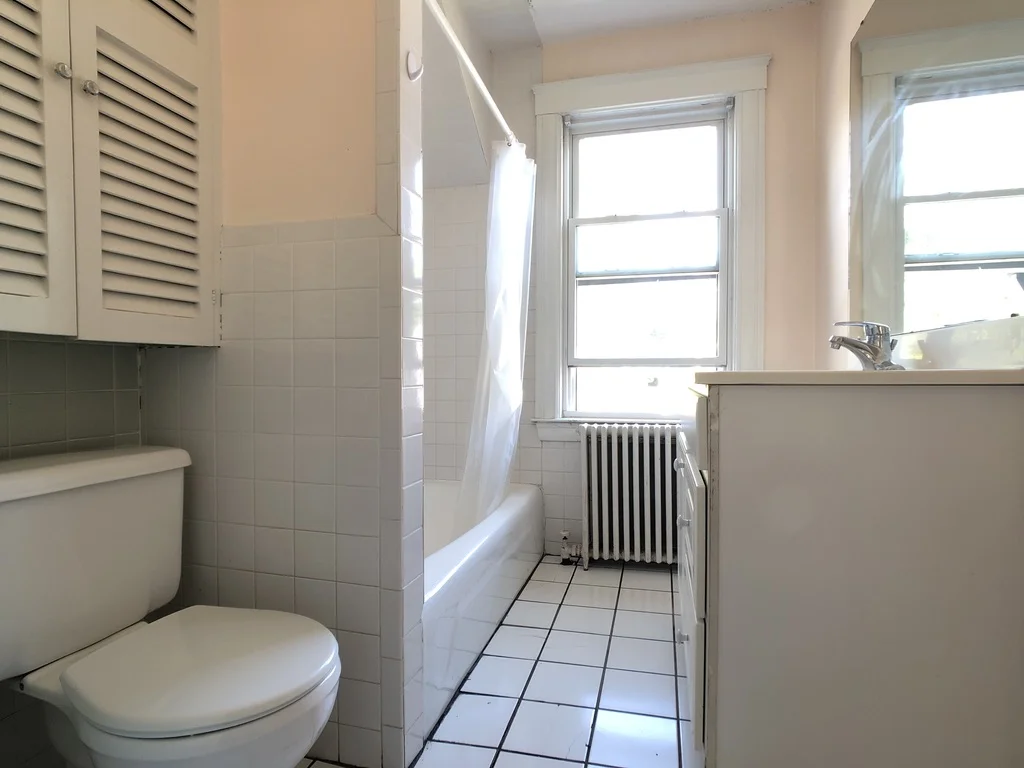 4 bed, 1.5 bath apartment for rent at 102 Erie Ave, Newton Highlands — photo 13 of 21