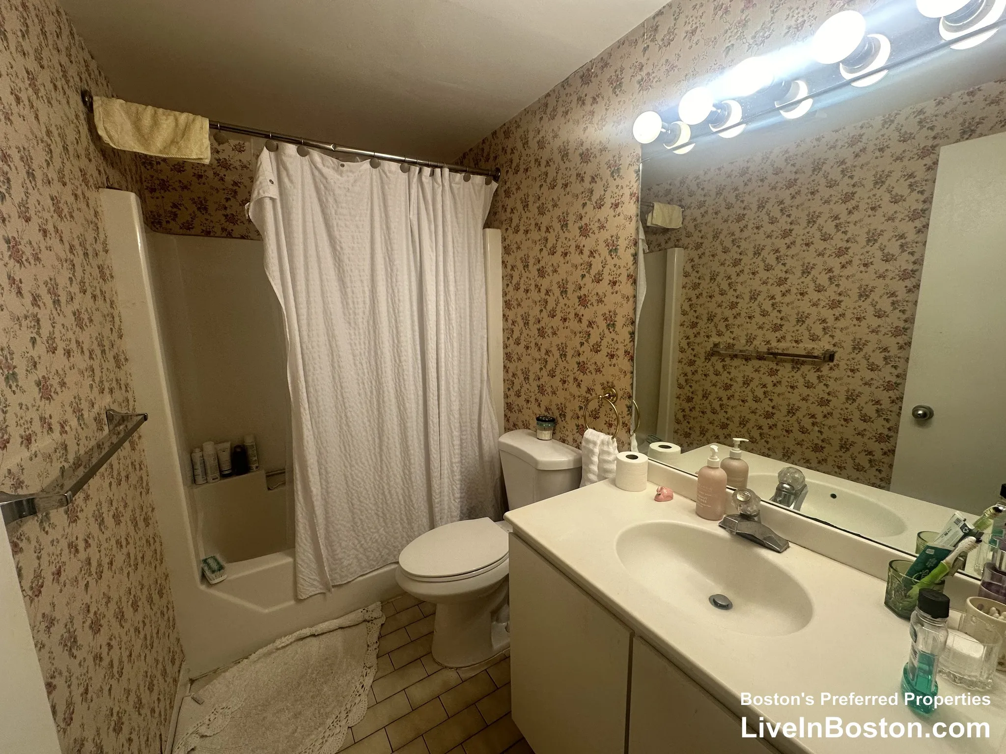1 bed, 1 bath apartment for rent at 102 Gainsborough St Unit 302E, Fenway — photo 5 of 6