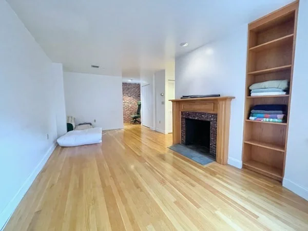 1 bed, 1 bath apartment for rent at 102 Gainsborough Unit 406E, Fenway — photo 2 of 12