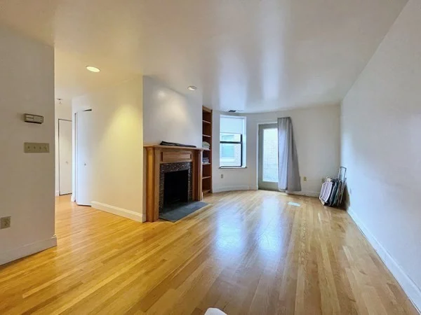 1 bed, 1 bath apartment for rent at 102 Gainsborough Unit 406E, Fenway