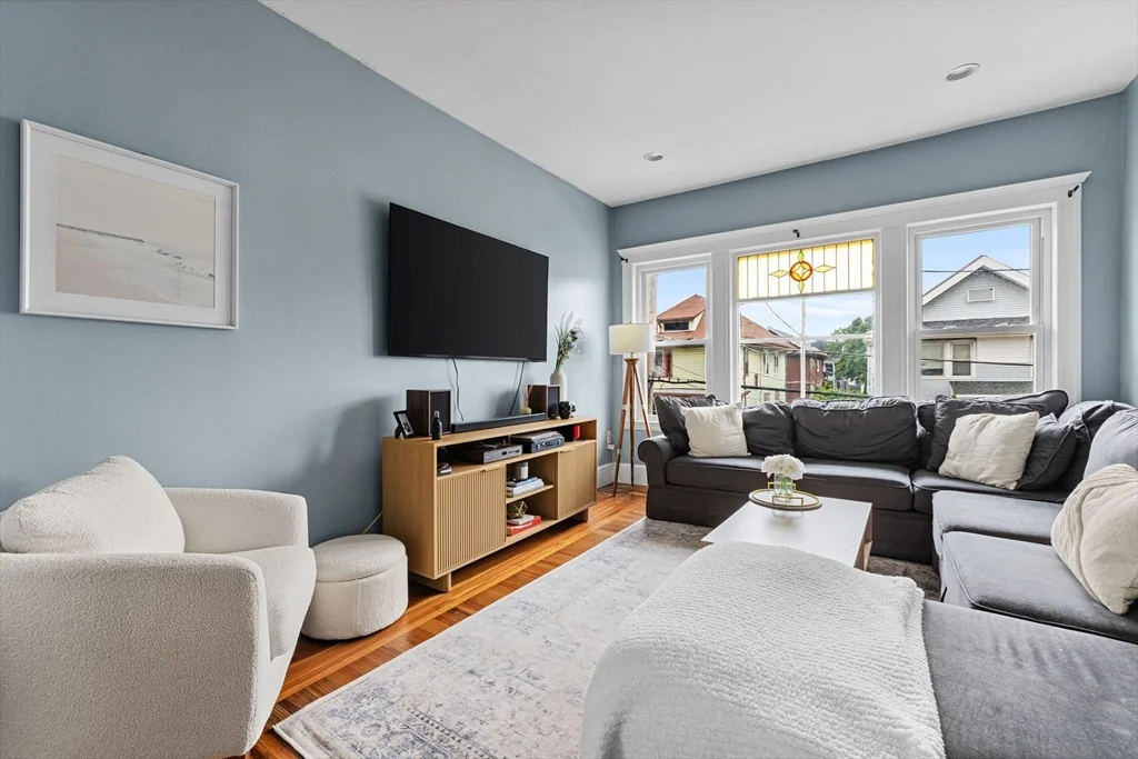 2 bed, 1 bath apartment for rent at 102 Harvard St Unit 2, Tufts University — photo 7 of 18