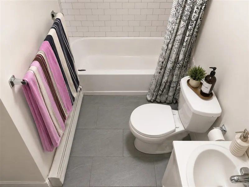 2 bed, 1 bath apartment for rent at 102 Highland Ave Unit 1, Somerville — photo 6 of 8