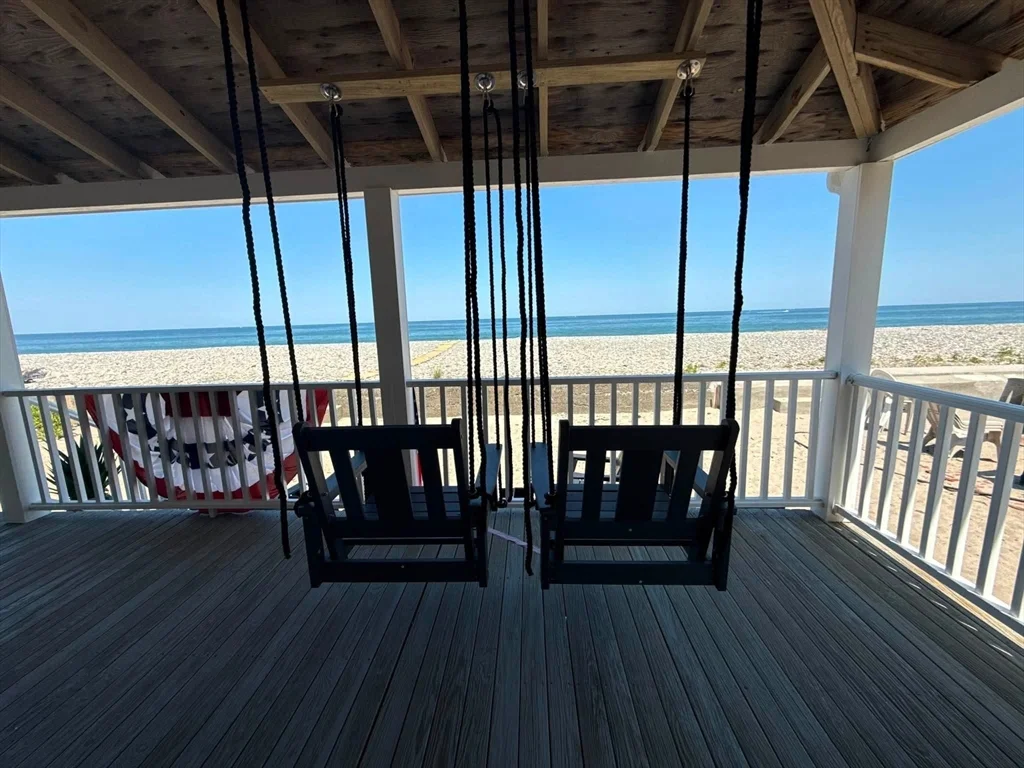 4 bed, 2 bath apartment for rent at 102 Humarock Bch, Humarock — photo 4 of 24