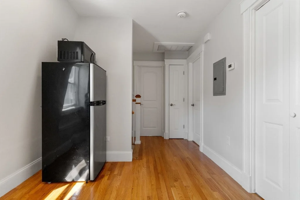 1 bed, 1 bath apartment for rent at 102 Jaques St Unit 2, Winter Hill — photo 5 of 15