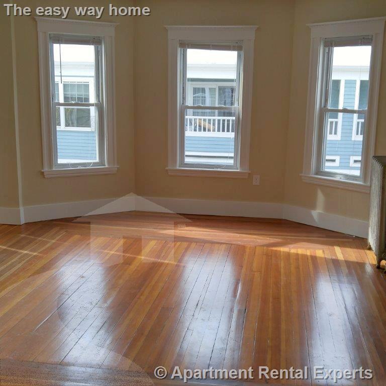 4 bed, 2 bath apartment for rent at 102 Morrison Ave Unit 2, Davis Square — photo 6 of 17
