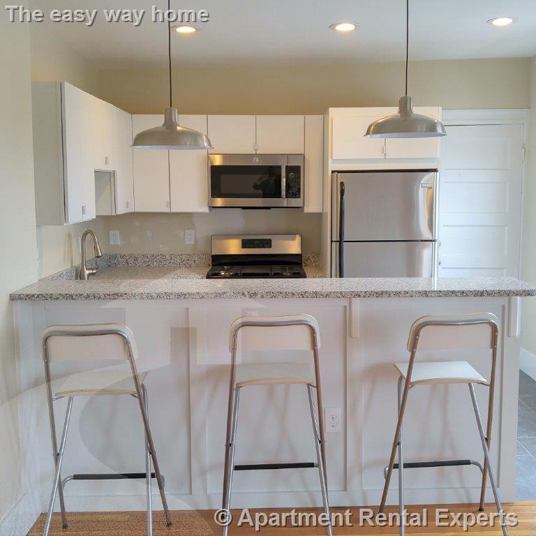 4 bed, 2 bath apartment for rent at 102 Morrison Ave Unit 2, Davis Square — photo 4 of 17