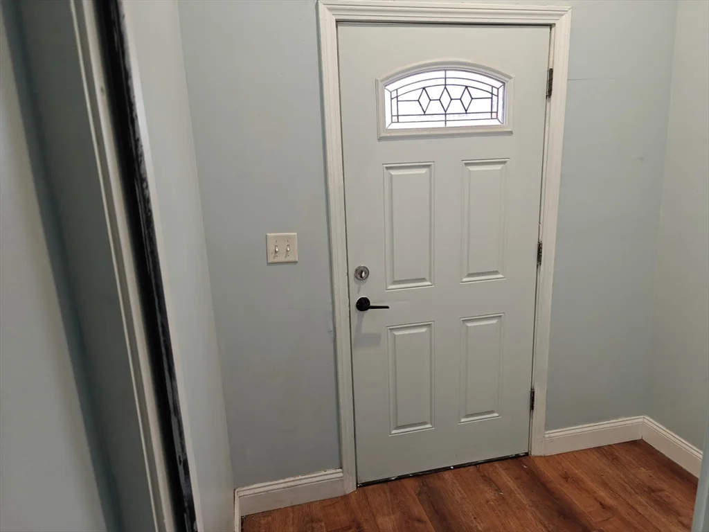 2 bed, 2 bath apartment for rent at 102 Mount Pleasant Ave Unit 1, Roxbury — photo 3 of 25