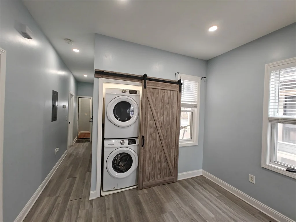 2 bed, 2 bath apartment for rent at 102 Mount Pleasant Ave Unit 1, Roxbury — photo 11 of 25