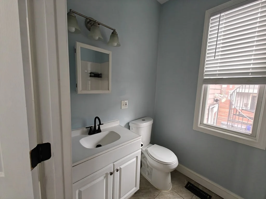 2 bed, 2 bath apartment for rent at 102 Mount Pleasant Ave Unit 1, Roxbury — photo 13 of 25