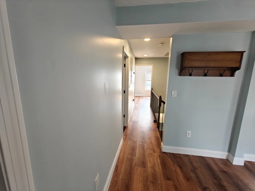3 bed, 2 bath apartment for rent at 102 Mount Pleasant Ave Unit 2, Roxbury — photo 4 of 32
