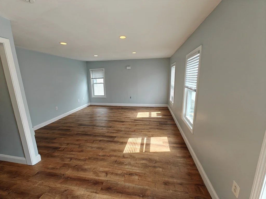 3 bed, 2 bath apartment for rent at 102 Mount Pleasant Ave Unit 2, Roxbury — photo 14 of 32