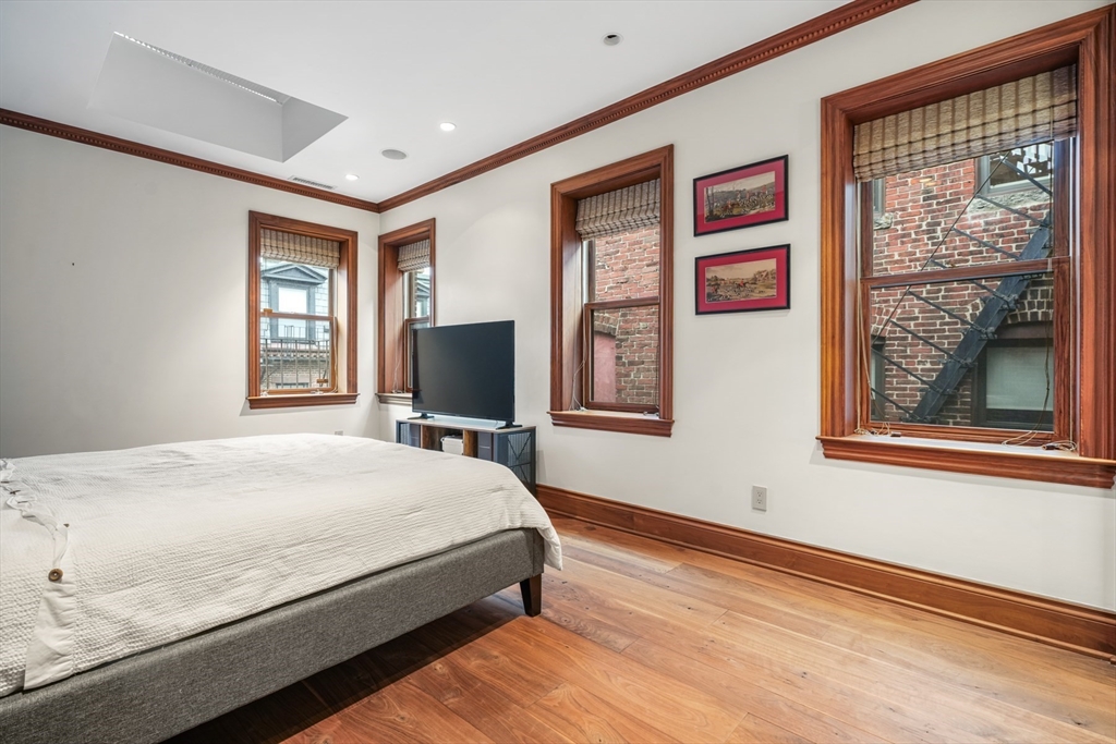 2 bed, 2 bath apartment for rent at 102 Myrtle St, Beacon Hill — photo 21 of 32