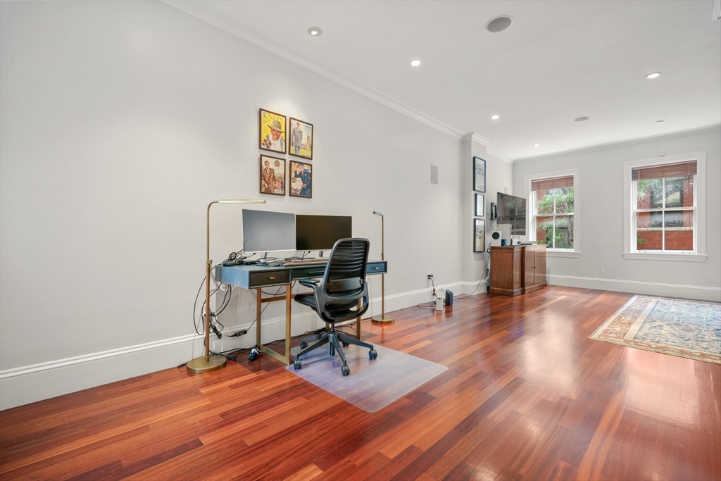 2 bed, 2 bath apartment for rent at 102 Myrtle St, Beacon Hill — photo 15 of 32