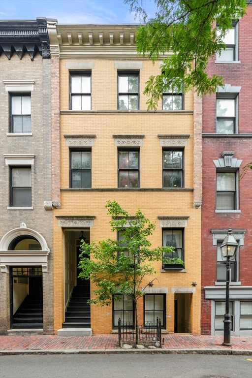 2 bed, 2 bath apartment for rent at 102 Myrtle St, Beacon Hill — photo 29 of 32