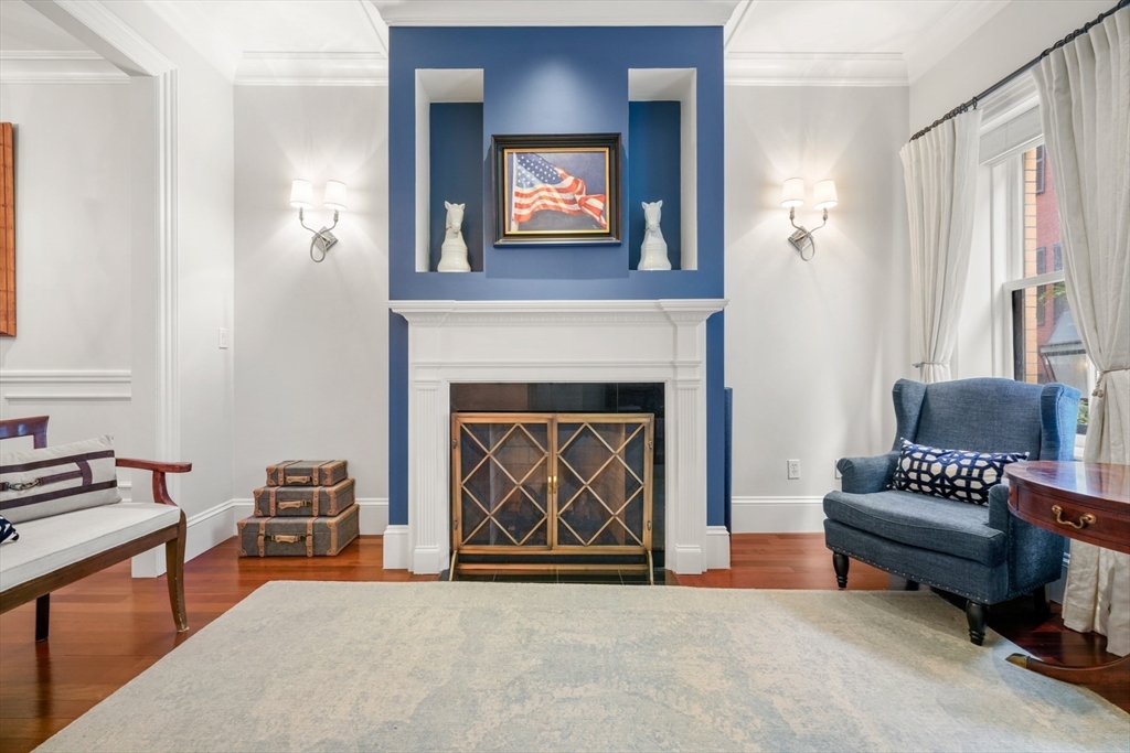 2 bed, 2 bath apartment for rent at 102 Myrtle St, Beacon Hill — photo 3 of 32