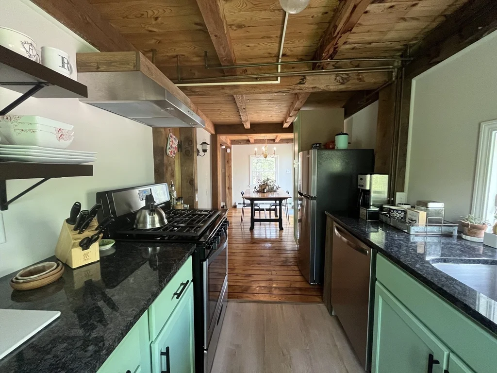 2 bed, 1 bath apartment for rent at 102 New Templeton Rd, Hubbardston — photo 11 of 20