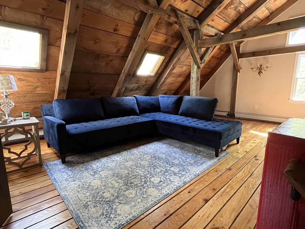 2 bed, 1 bath apartment for rent at 102 New Templeton Rd, Hubbardston — photo 1 of 20