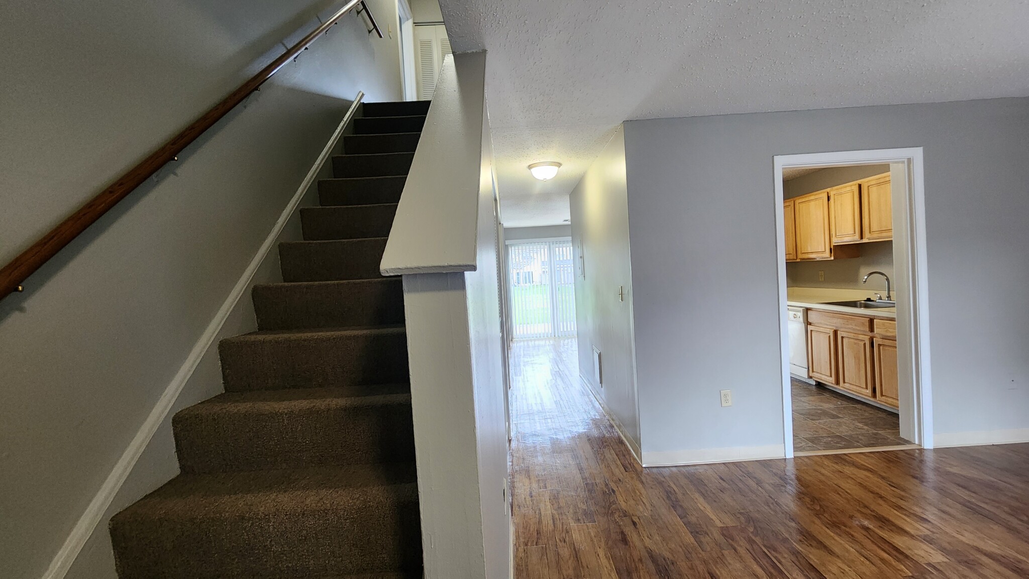 3 bed, 1.5 bath apartment for rent at 102 North Point Dr Unit 102, Dorchester — photo 7 of 31