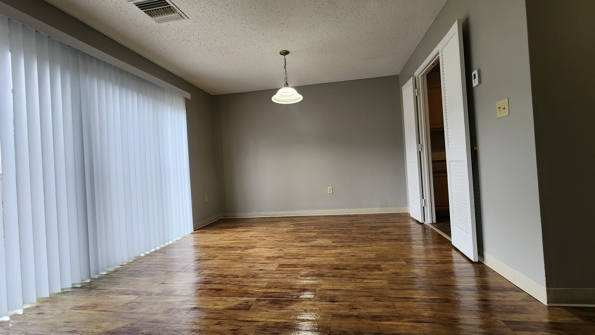3 bed, 1.5 bath apartment for rent at 102 North Point Dr Unit 102, Dorchester — photo 6 of 31
