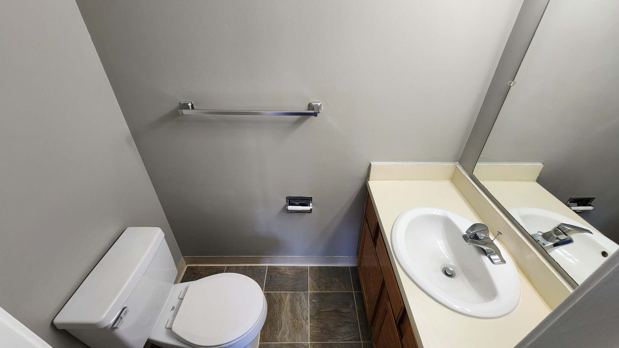 3 bed, 1.5 bath apartment for rent at 102 North Point Dr Unit 102, Dorchester — photo 11 of 31
