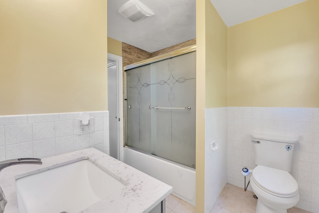 3 bed, 2 bath apartment for rent at 102 Prospect St, Ashland — photo 12 of 32