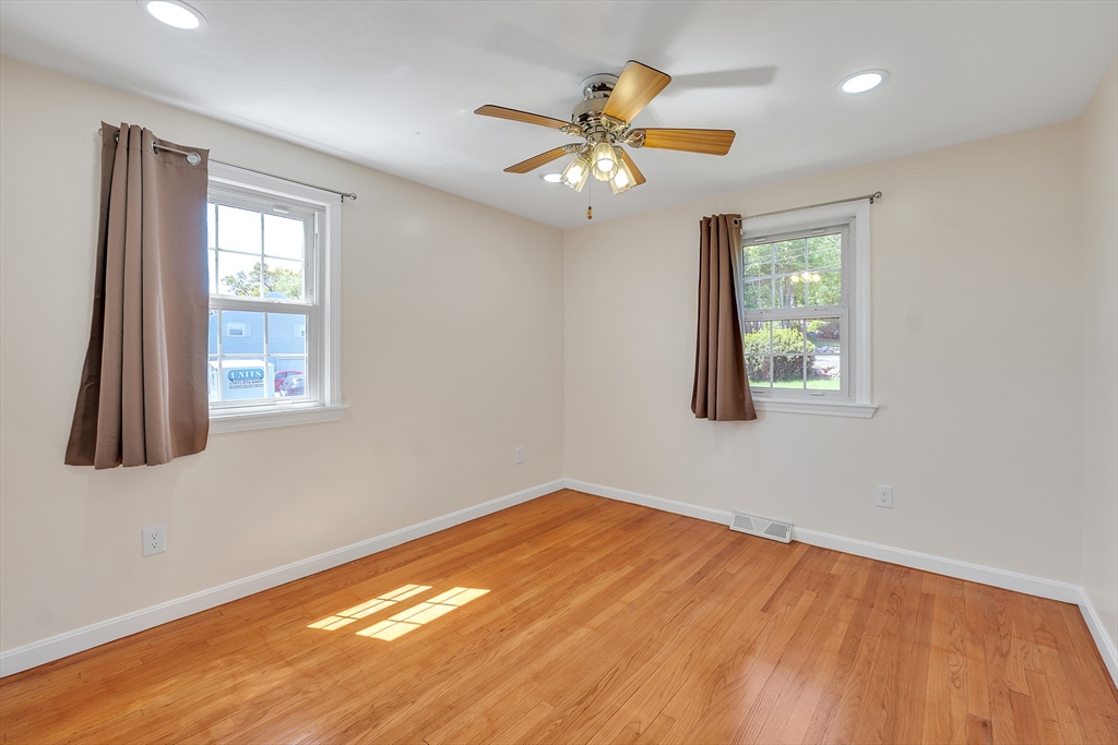 3 bed, 2 bath apartment for rent at 102 Prospect St, Ashland — photo 16 of 32