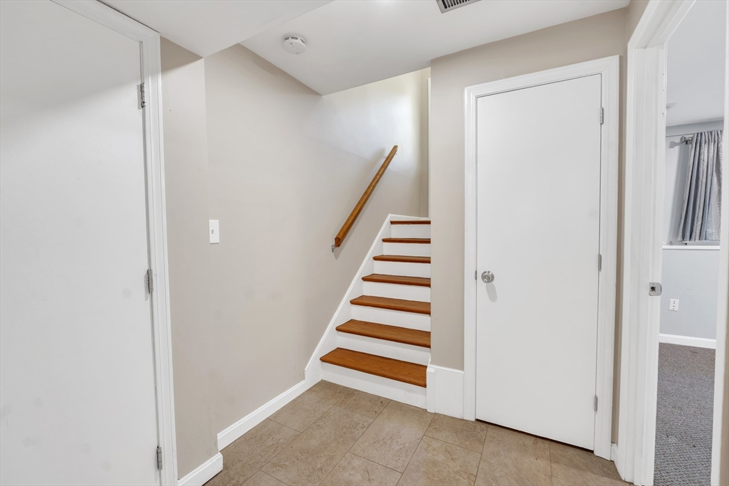3 bed, 2 bath apartment for rent at 102 Prospect St, Ashland — photo 18 of 32