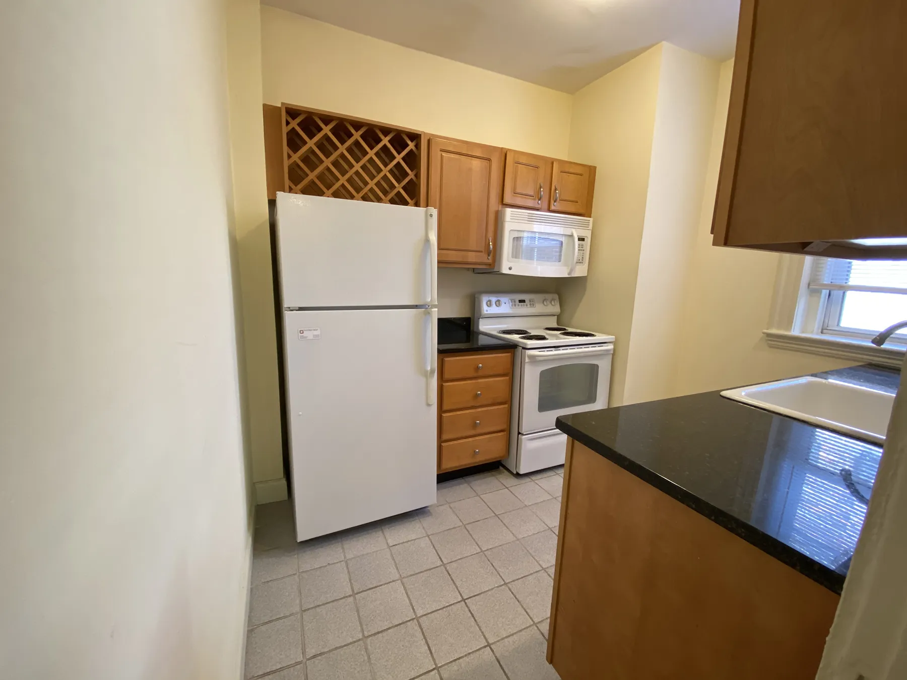 1 bed, 1 bath apartment for rent at 102 Queensberry St Unit 102-15, Fenway — photo 2 of 13