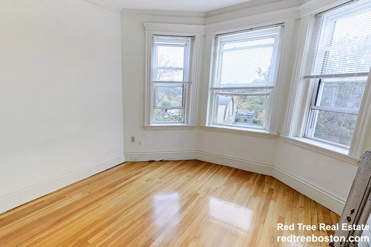 1 bed, 1 bath apartment for rent at 102 Queensberry St Unit 15, Fenway