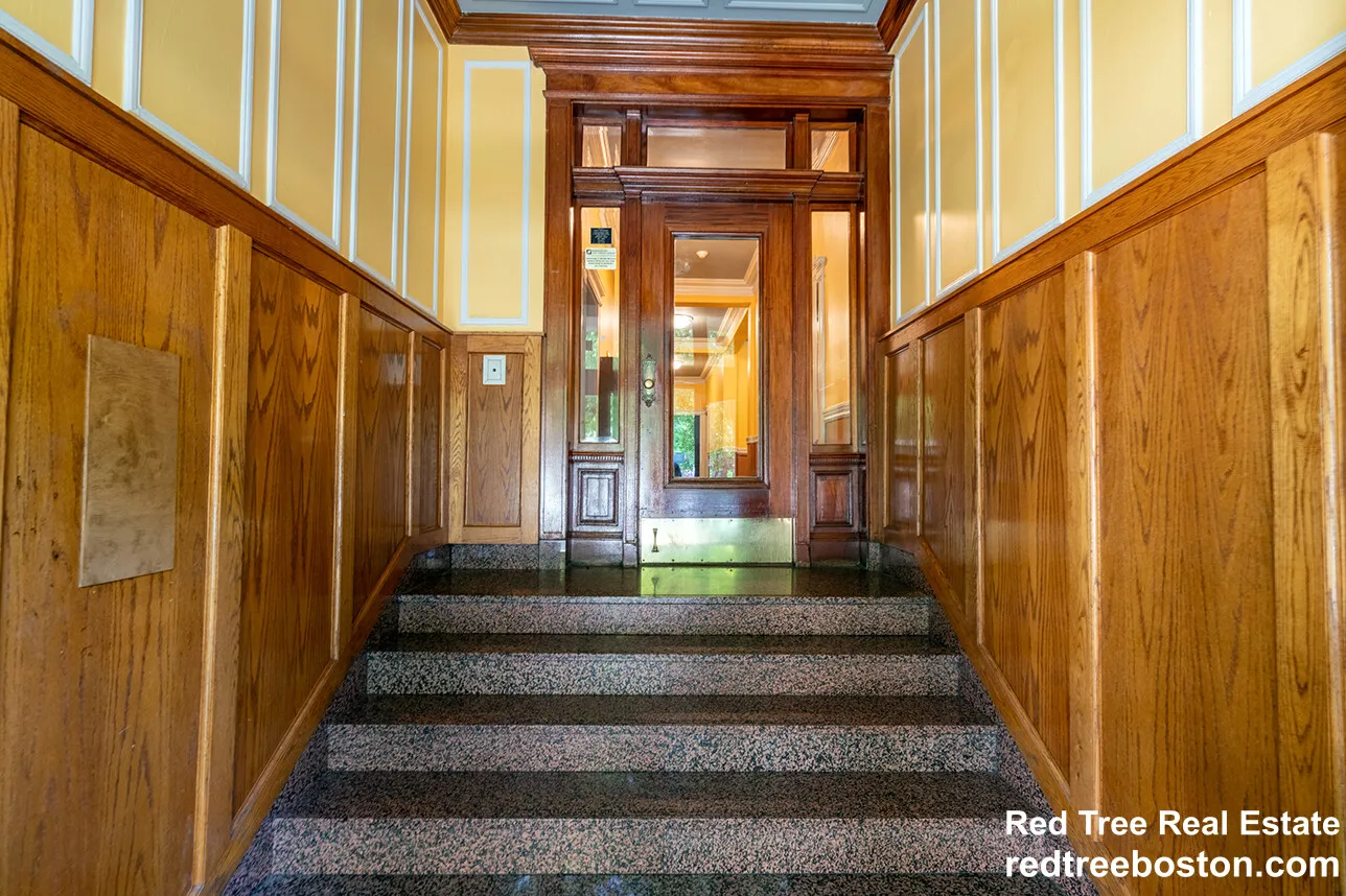 1 bed, 1 bath apartment for rent at 102 Queensberry St Unit 15, Fenway — photo 10 of 12