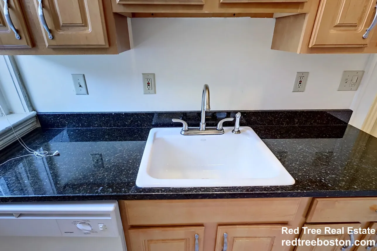 1 bed, 1 bath apartment for rent at 102 Queensberry St Unit 15, Fenway — photo 3 of 12