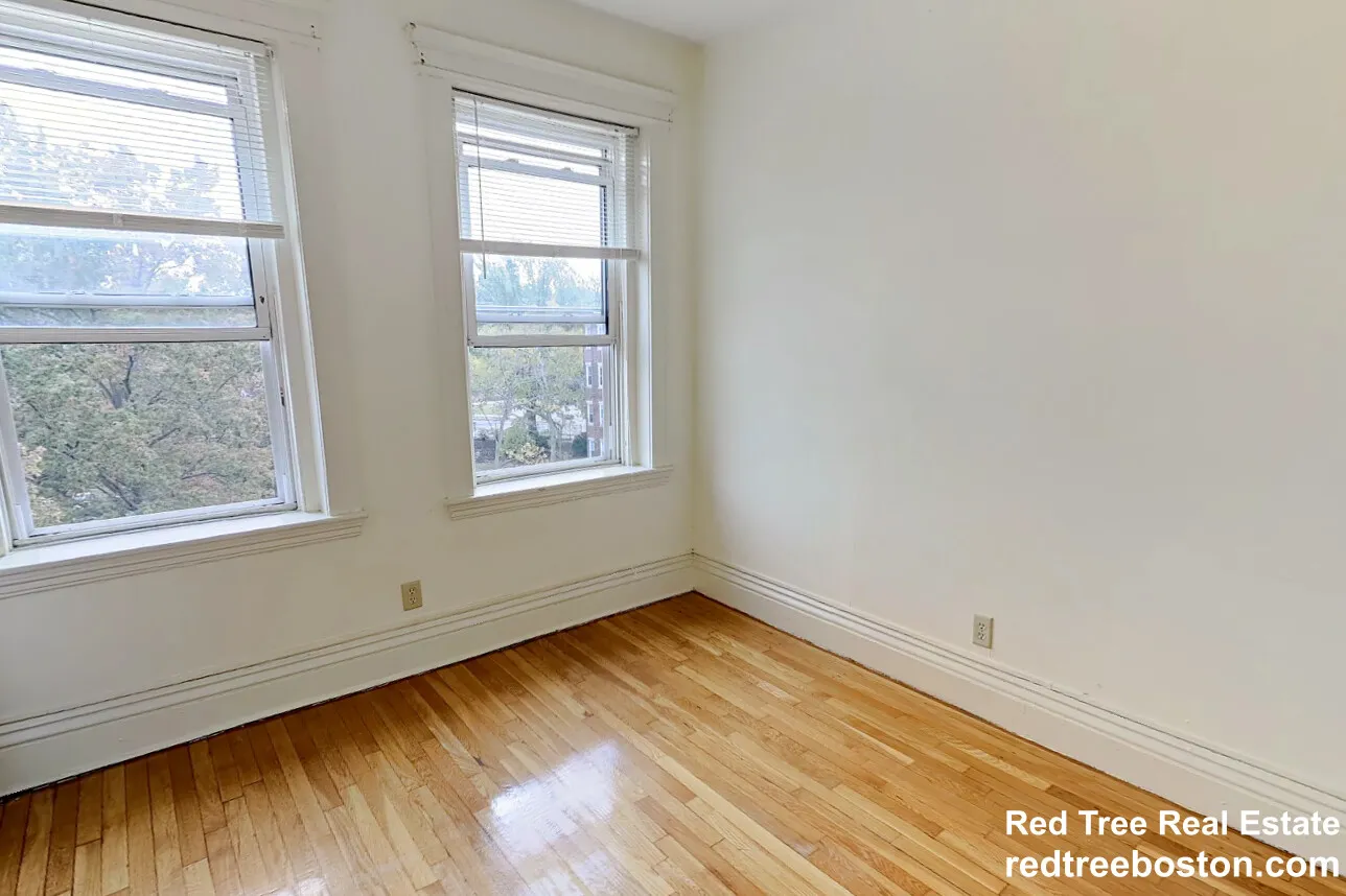 1 bed, 1 bath apartment for rent at 102 Queensberry St Unit 15, Fenway — photo 4 of 12