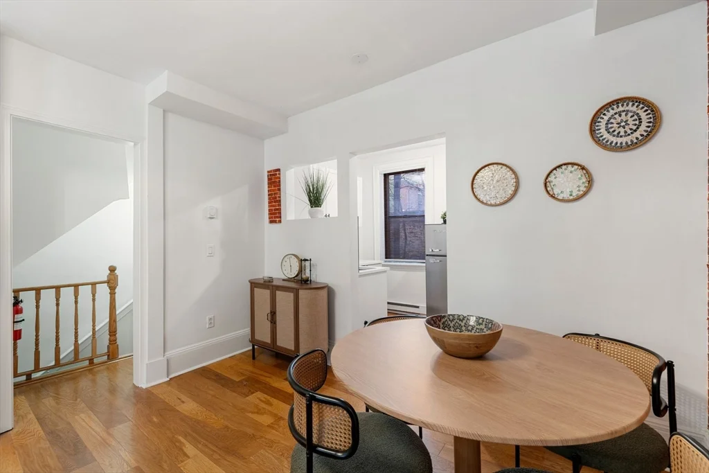 2 bed, 2 bath apartment for rent at 102 Revere St Unit 1A, Beacon Hill — photo 7 of 28