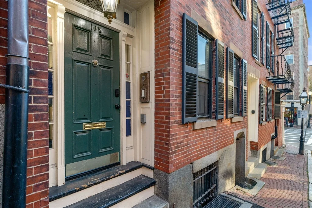 2 bed, 2 bath apartment for rent at 102 Revere St Unit 1A, Beacon Hill — photo 27 of 28