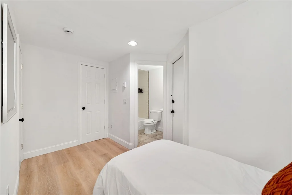 2 bed, 2 bath apartment for rent at 102 Revere St Unit 1A, Beacon Hill — photo 23 of 28