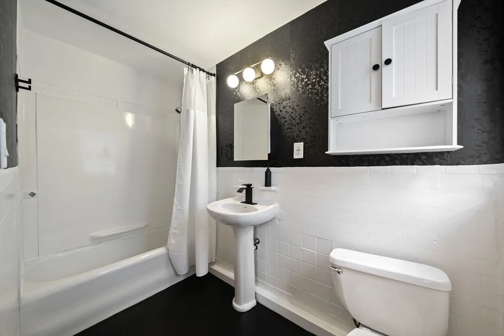 1 bed, 1 bath apartment for rent at 102 Revere St Unit 4, Beacon Hill — photo 13 of 19
