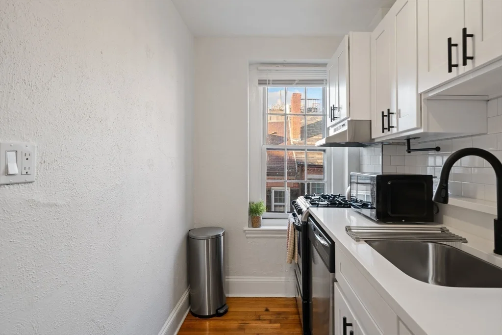 1 bed, 1 bath apartment for rent at 102 Revere St Unit 4, Beacon Hill — photo 7 of 19
