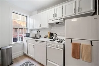 1 bed, 1 bath apartment for rent at 102 Revere Unit 2, Beacon Hill — photo 7 of 19