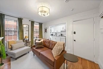 1 bed, 1 bath apartment for rent at 102 Revere Unit 2, Beacon Hill