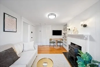 1 bed, 1 bath apartment for rent at 102 Revere Unit 3, Beacon Hill — photo 3 of 21