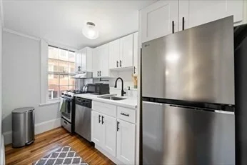1 bed, 1 bath apartment for rent at 102 Revere Unit 3, Beacon Hill — photo 7 of 21