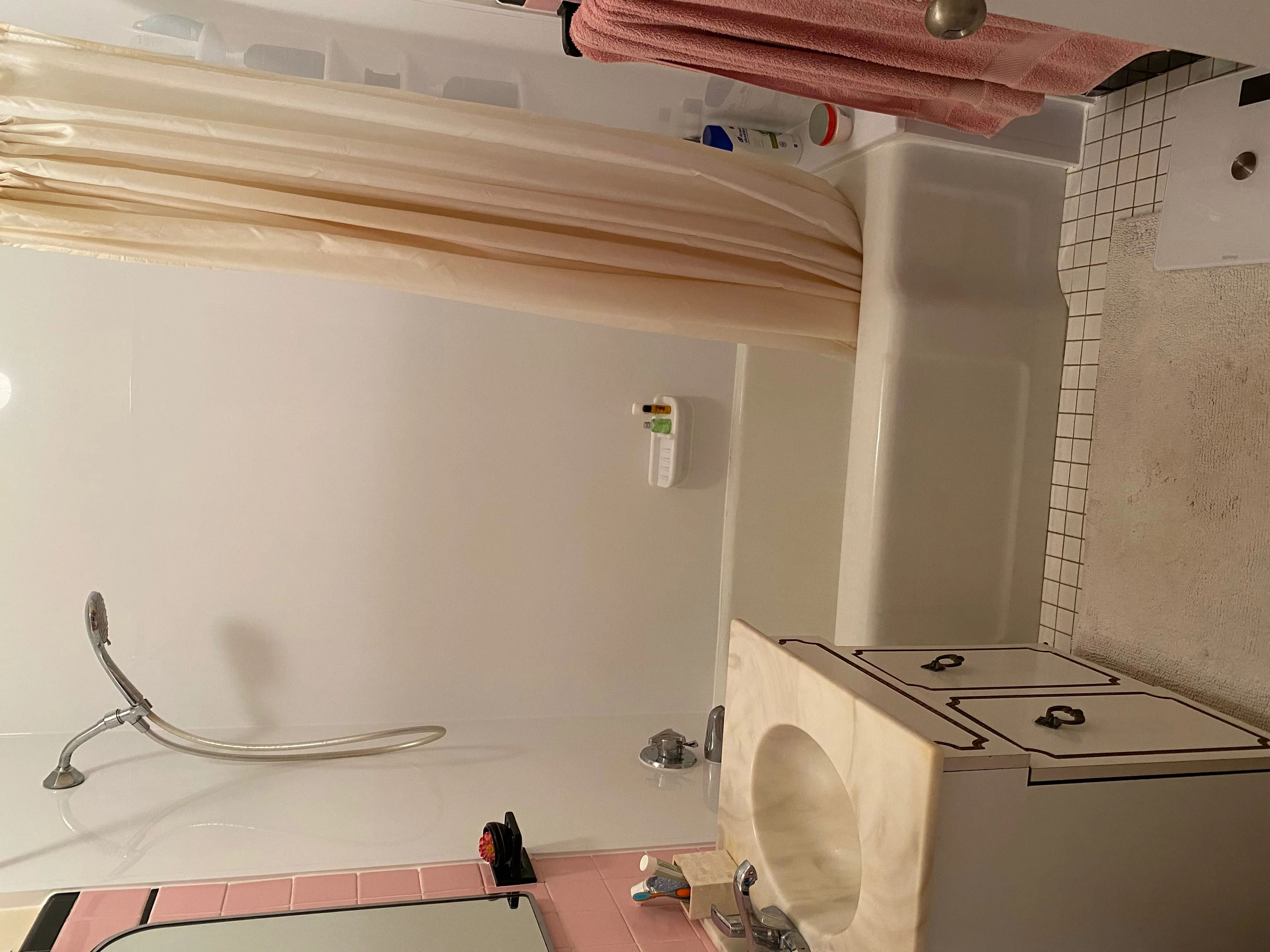 2 bed, 1 bath apartment for rent at 102 Rogers Ave Unit 1, Powder House Square — photo 6 of 11
