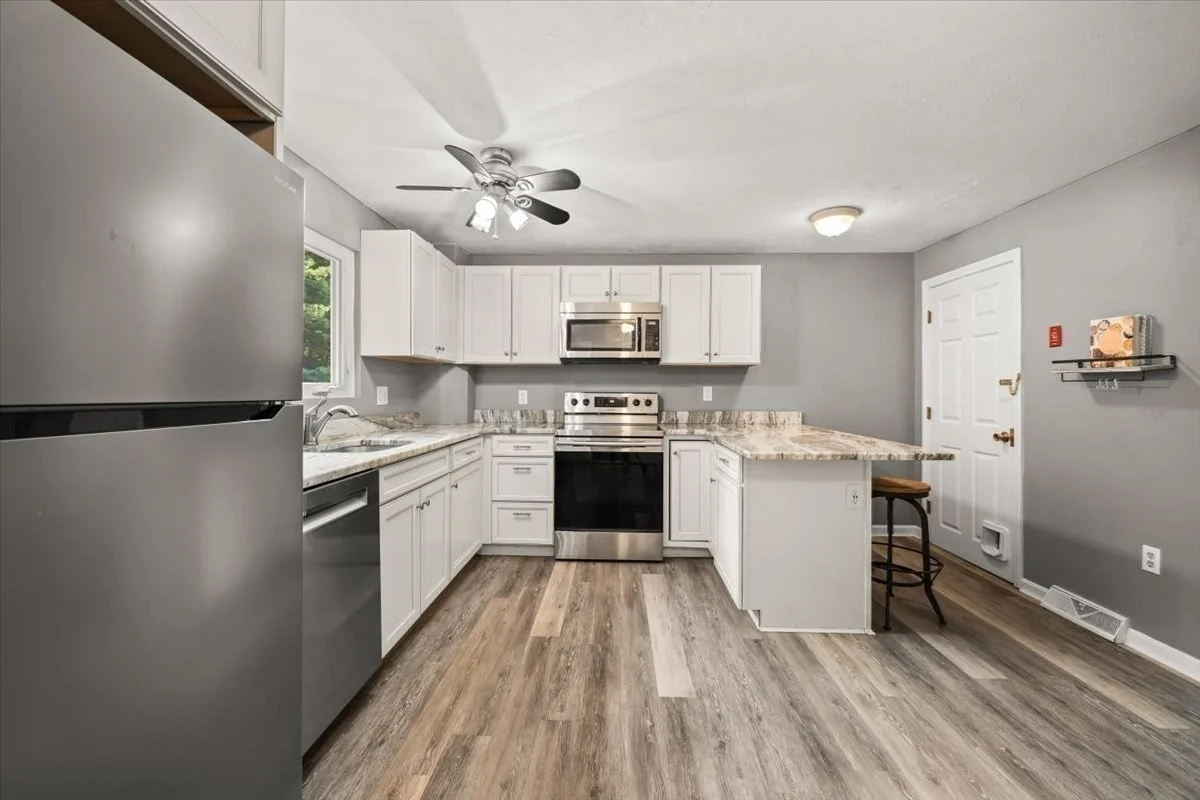 2 bed, 1 bath apartment for rent at 102 S Washington St Unit 2, Norton — photo 5 of 13