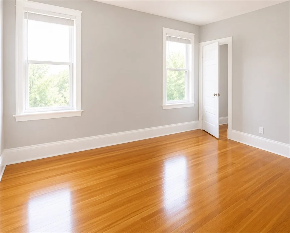 3 bed, 1 bath apartment for rent at 102 Saxton St Unit 3, Dorchester — photo 8 of 10