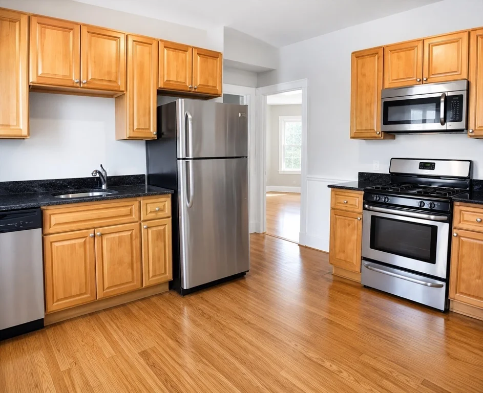 3 bed, 1 bath apartment for rent at 102 Saxton St Unit 3, Dorchester — photo 1 of 10