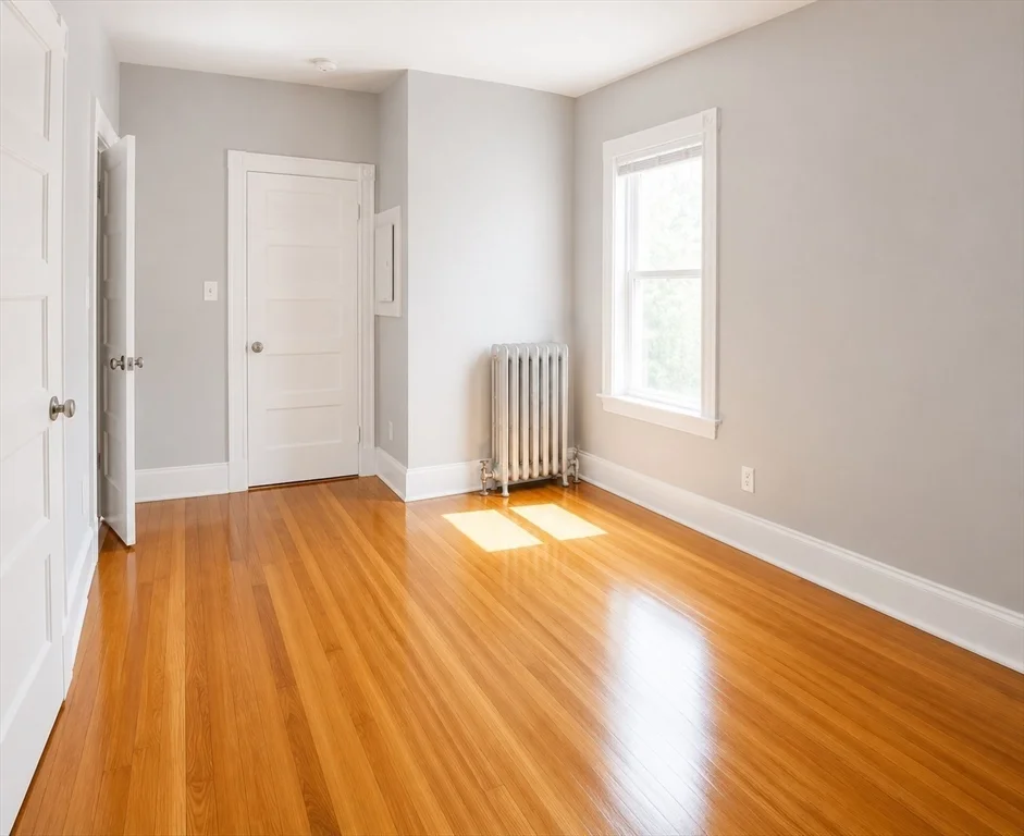 3 bed, 1 bath apartment for rent at 102 Saxton St Unit 3, Dorchester — photo 6 of 10